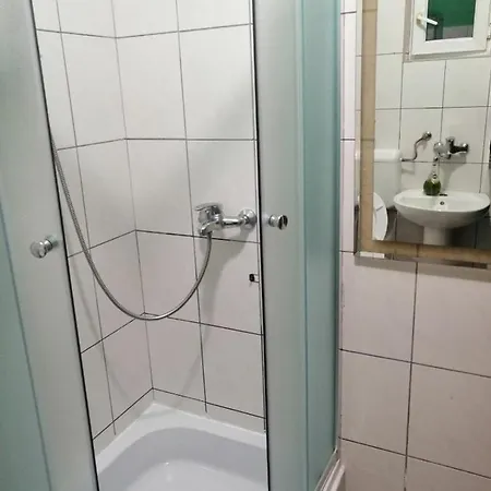Nik-rom Appartement *