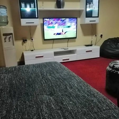 Nik-rom Appartement *