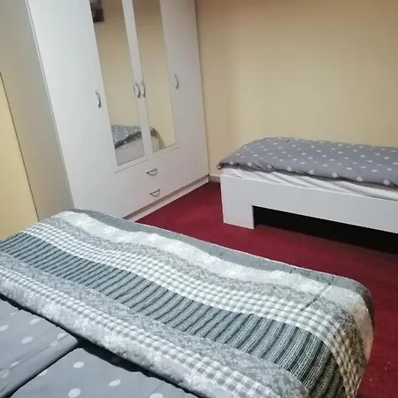 Nik-rom Appartement *